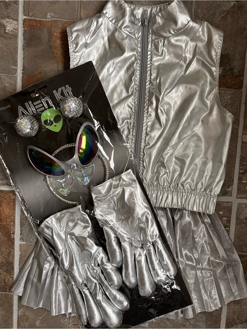 Kids 5-6 Silver Alien Costume Set - Metallic Vest, Skirt, Gloves & Accessories